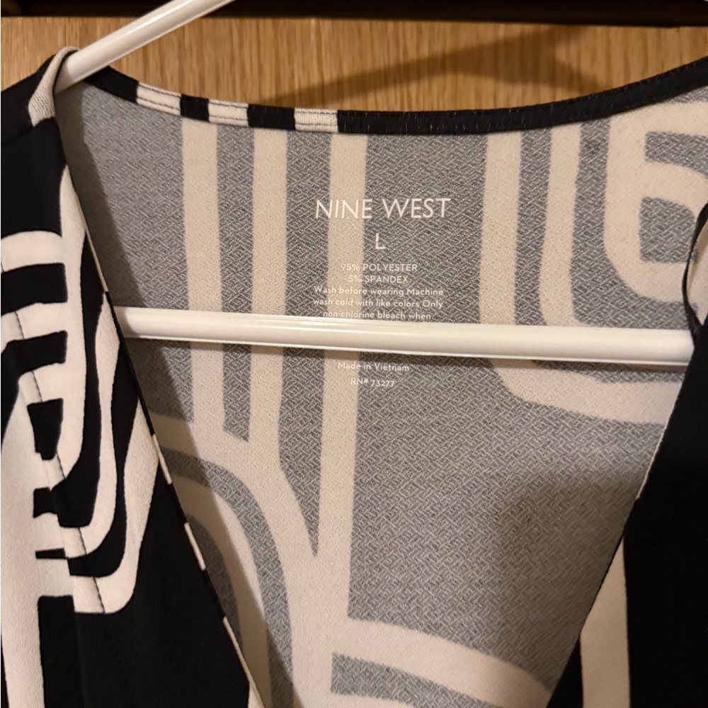 Nine West Black and White‎ Geometric Long-Sleeve Wrap Dress - Picture 3 of 5